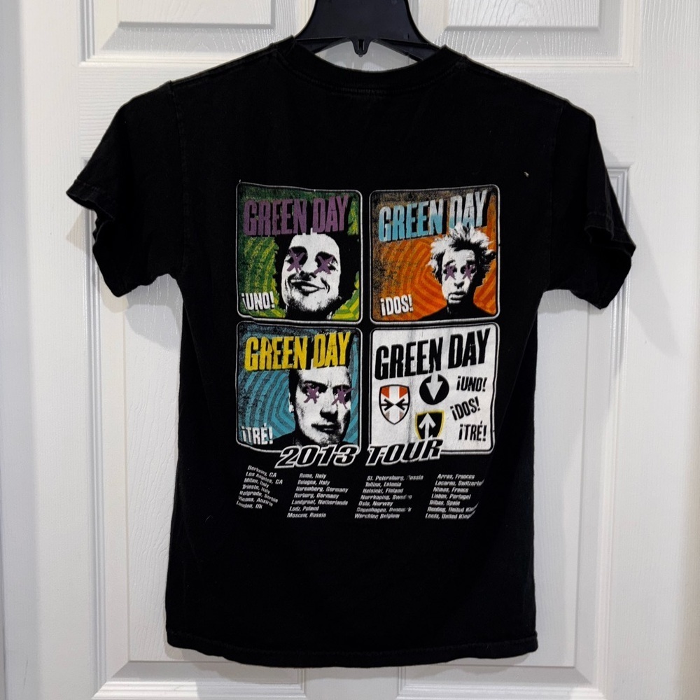 Green Day 2013 Uno Dos Tre Tee - Band Black Distressed Cutoff T Mens Small - Picture 3 of 5